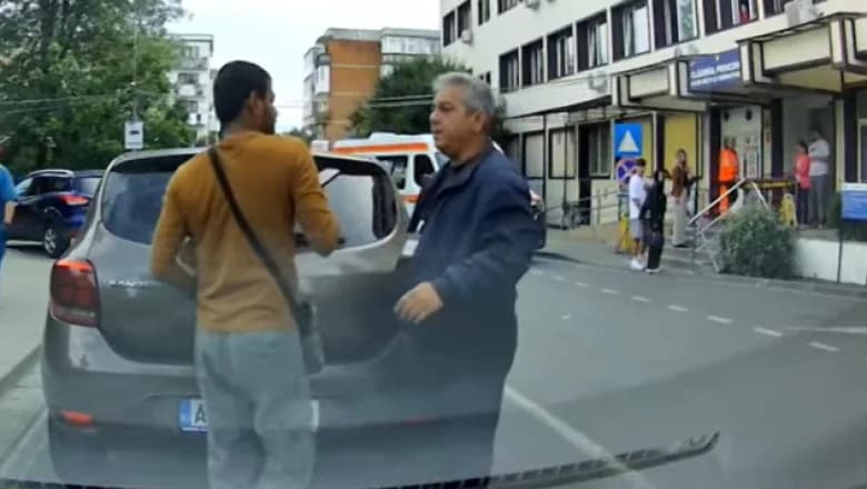 Livrator din Sri Lanka, pălmuit de un paznic la Spitalul Județean Arad. România muncii „ieftine” și a respectului opțional